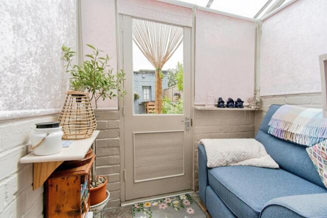 2 bed End of Terrace for sale Image 8