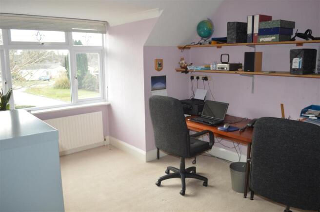 BEDROOM 2