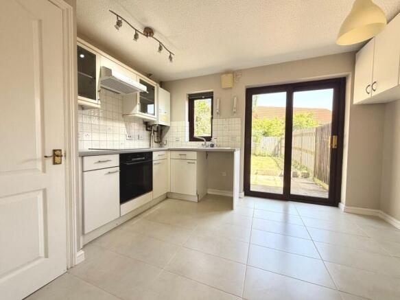 Marwood Close, Furzton, Milton Keynes, MK4 photo 4