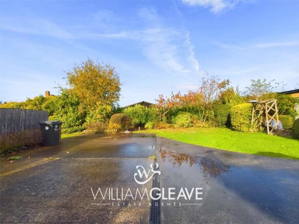 Garden & Driveway