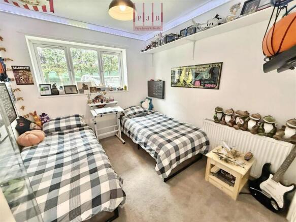 Bedroom 2.jpg