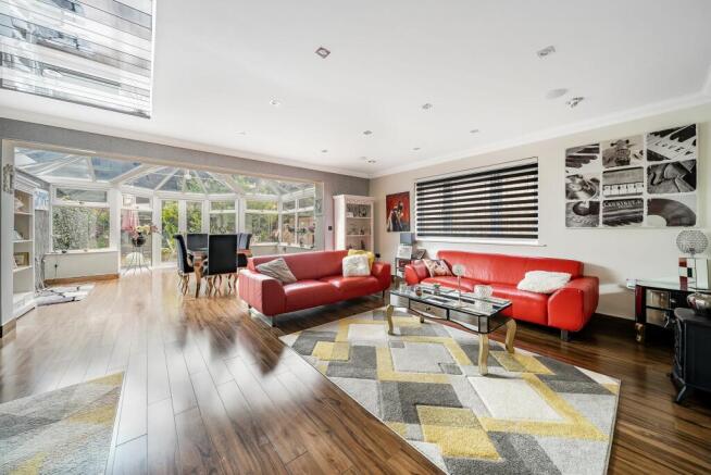 Lounge / Dining Room