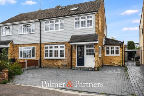 Keene Way, Galleywood, Chelmsford, Essex, CM2