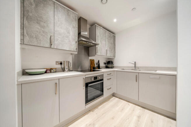 1516263-5-6a9fccf...