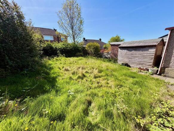 2 bed Semi-Detached Bungalow for sale Image 10