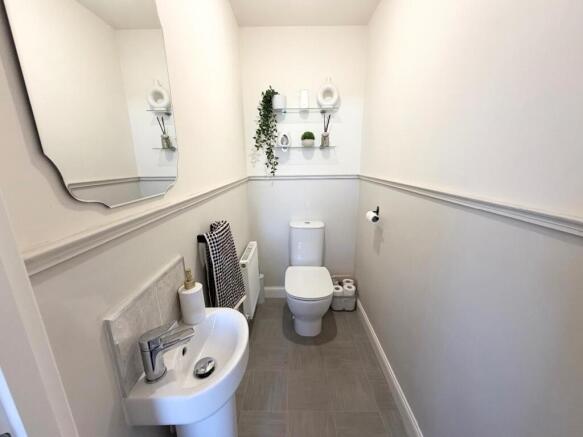 4 bed Detached for sale Image 4