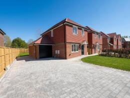 Far Close, Main Road, Chichester PO18 8PN