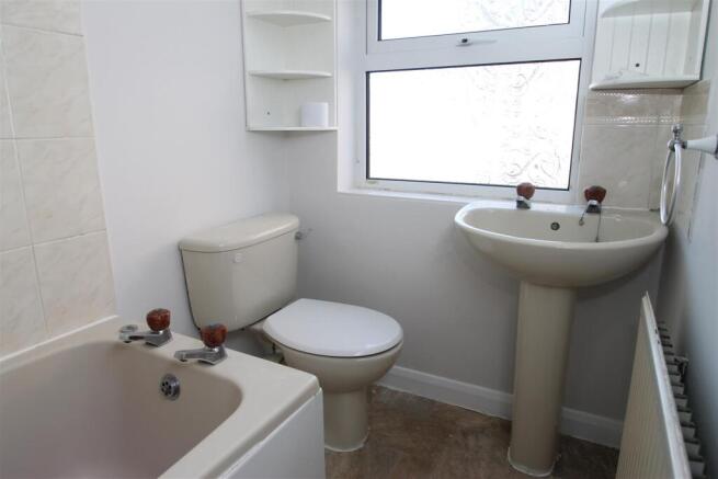 2 bed Terraced for sale Image 6