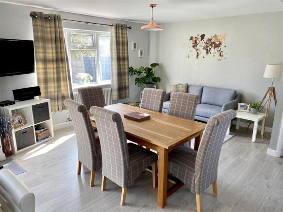 Dining/Sitting Area