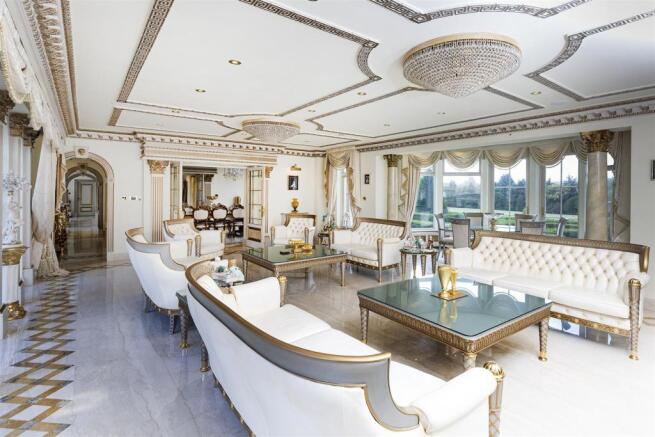 Formal Sitting Room  (3).jpg