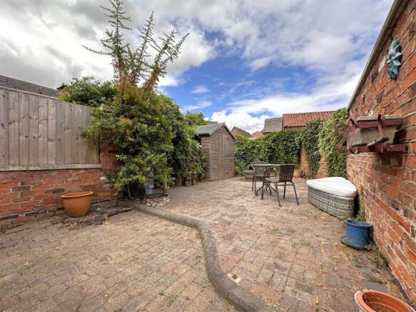 Private Rear Garden 684