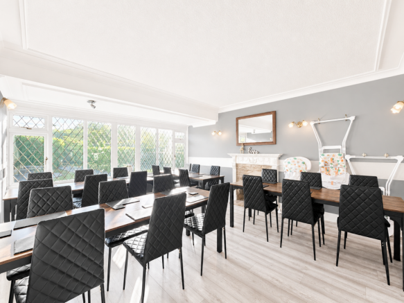9 bed Detached for sale Image 5