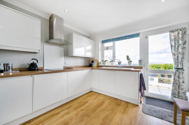 1433709-10-69c3fb...