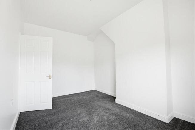 3 bed Terraced for sale Image 11
