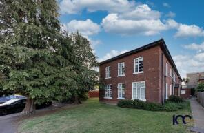 40, Astra Court West, Astra Close, Hornchurch RM12 5NJ