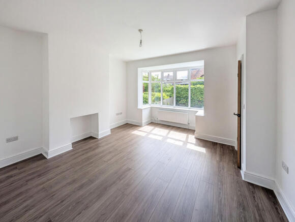 3 bed Semi-Detached for sale Image 4
