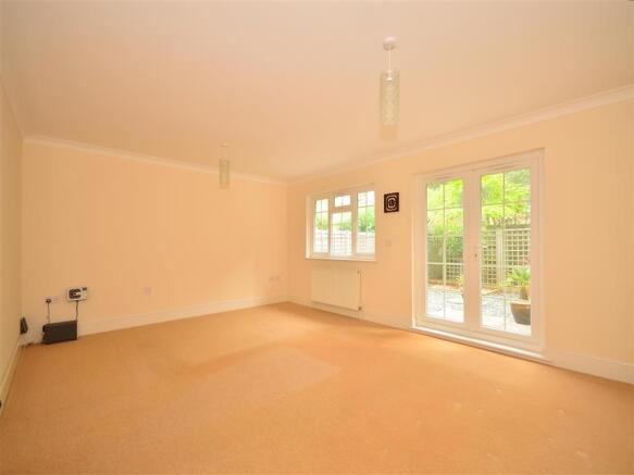 Lounge/ Dining Room