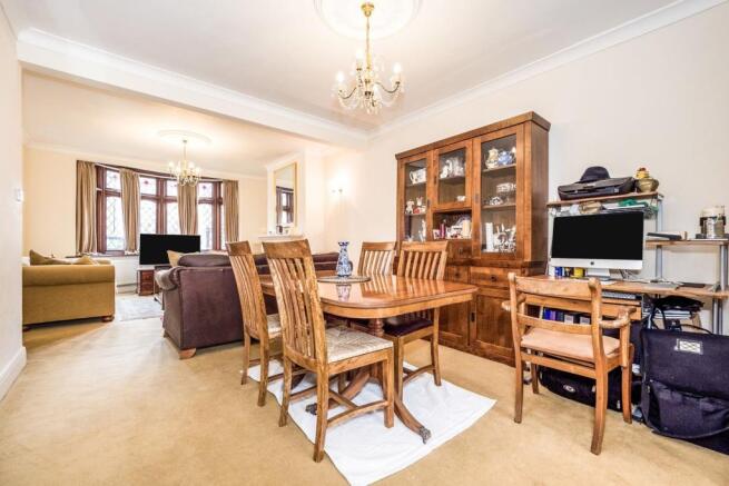 Lounge/Dining Room