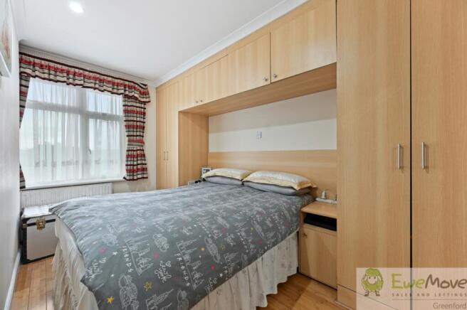 EM - 153a Whitby Road - BedroomD3 (1)