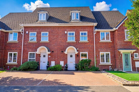 Leighton Avenue, Middleton, M24