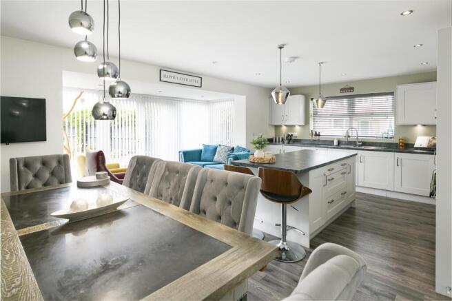 007 - 55 Hawling Road.jpg