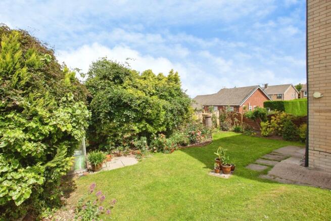 3 bed Semi-Detached for sale Image 6