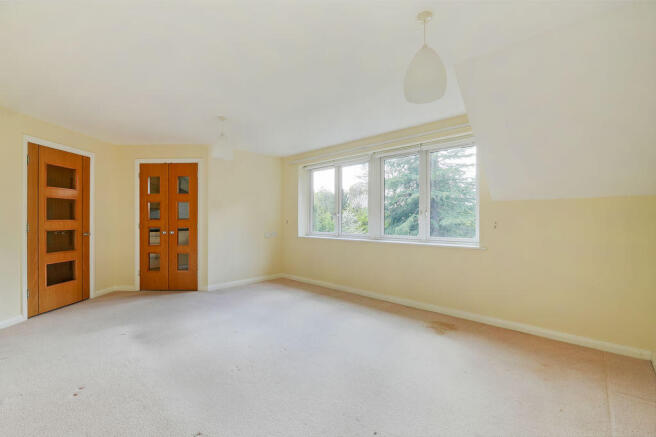2 bed Apartment for sale Image 5