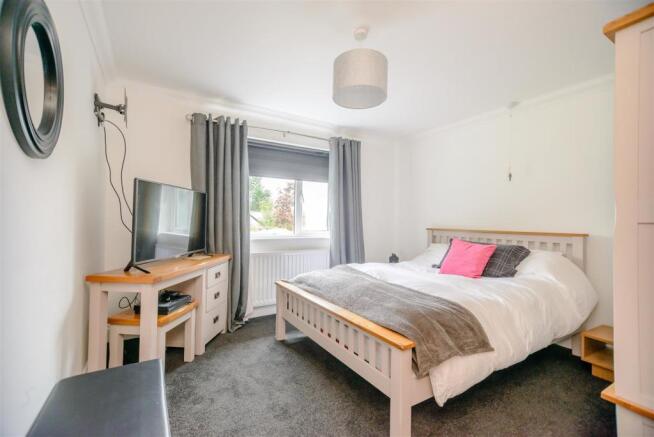8401581-interior13.jpg