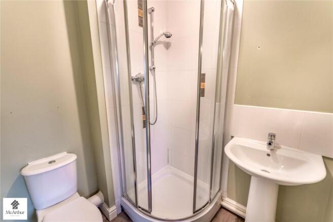 4 bed House for sale Image 10