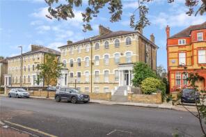 4, 42 Nightingale Mansions, Nightingale Lane, London SW12 8TN