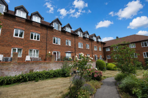 Flat 23, Holly Court, Belmont Road, Leatherhead KT22 7DX