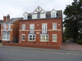 Flat 8, 75 Hope Court, Checketts Lane, Worcester WR3 7JW