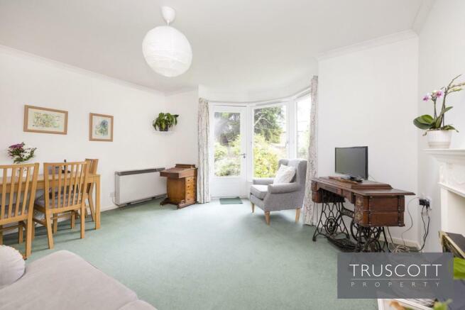 Sitting/Dining Room