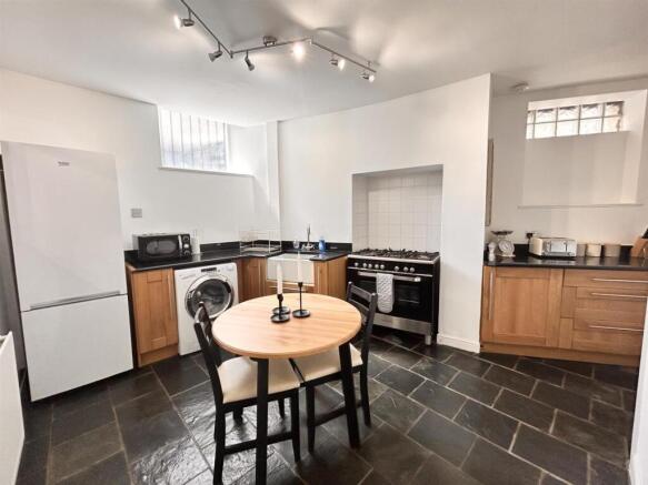 1 bed End of Terrace for sale Image 4