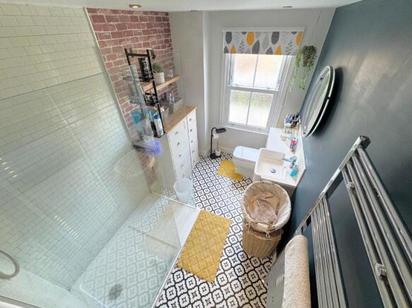 Ensuite