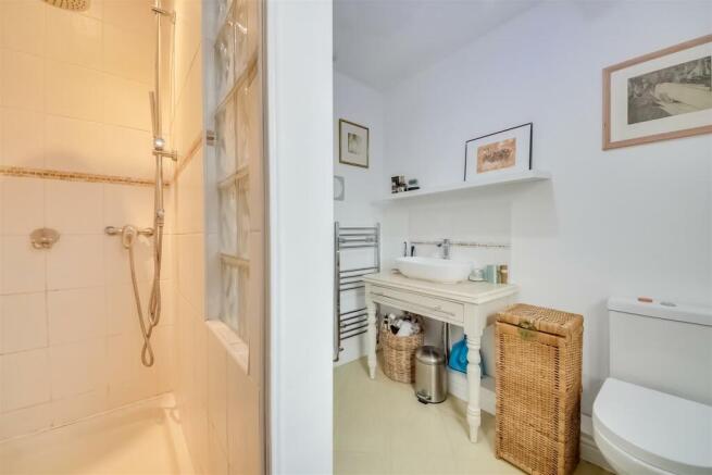 Ensuite