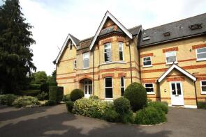 Flat 2, 59 The Hollies, Lansdowne Road, Bournemouth BH1 1RN
