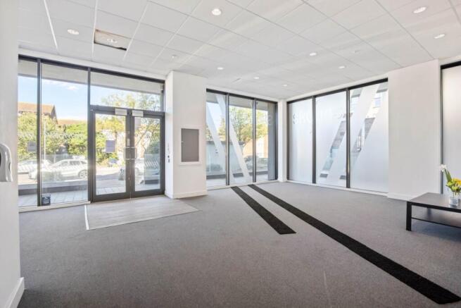 Apartment in Worthing, West Sussex - More