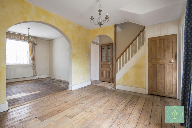 4 Bedroom Cottage for Sale