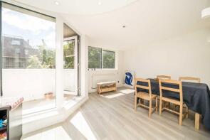 39, Sandbourne, Dartmouth Close, London W11 1DS