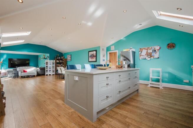 Live In Dining Kitchen