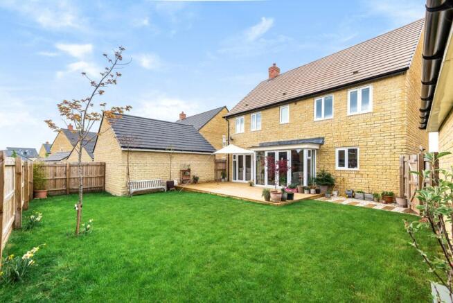 New Photo - Rear Garden