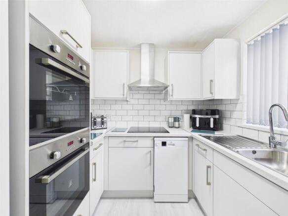 Kitchen: