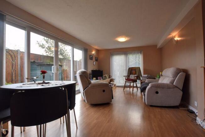Lounge/Dinner