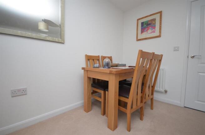 Dining table.jpg