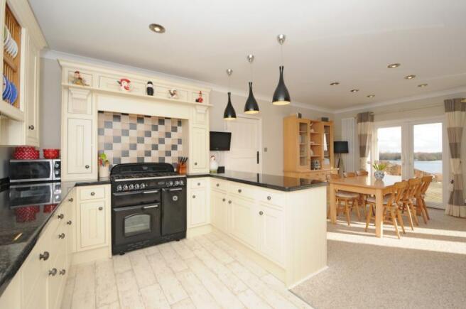 5- Kitchen
