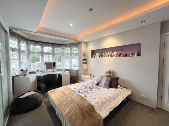 BEDROOM 2