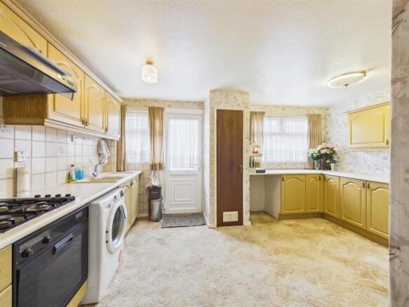 2 bed Terraced for sale Image 4