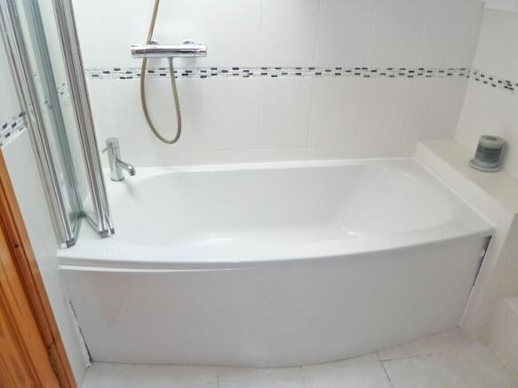 En-suite Bathroom