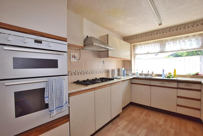 3 bed Semi-Detached for sale Image 7